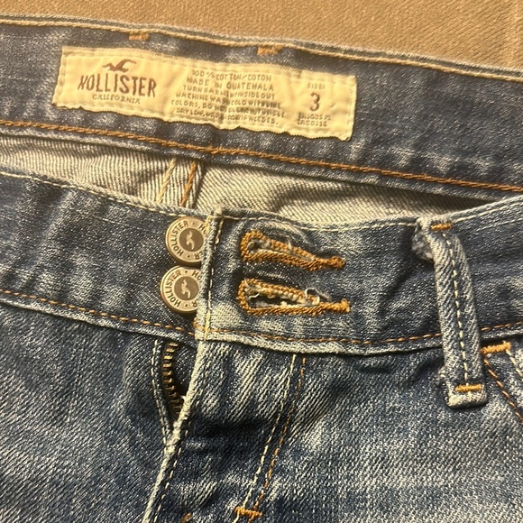 Hollister Blue Distressed Jean Shorts Raw Hem - Picture 5 of 6